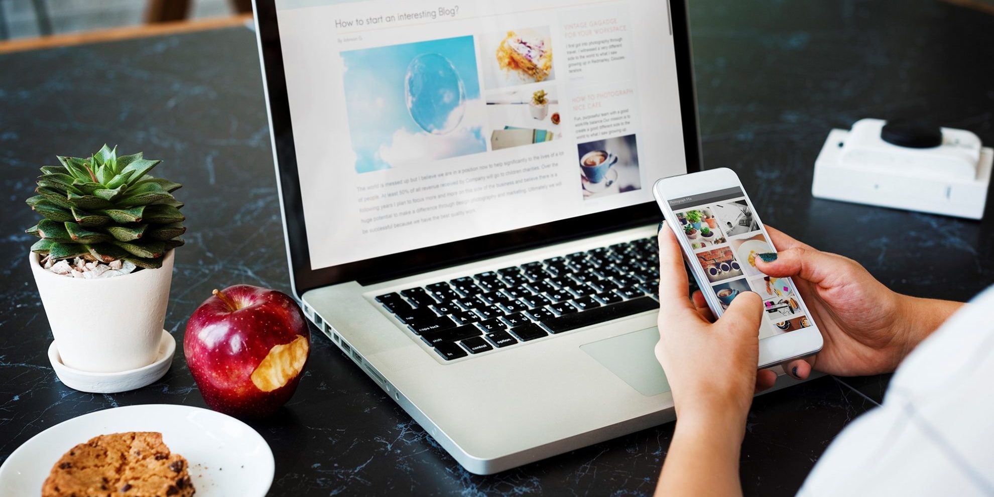 A website can allow your business to keep moving forward during a crisis. Un sitio web le permite continuar haciendo crecer su negocio durante una crisis